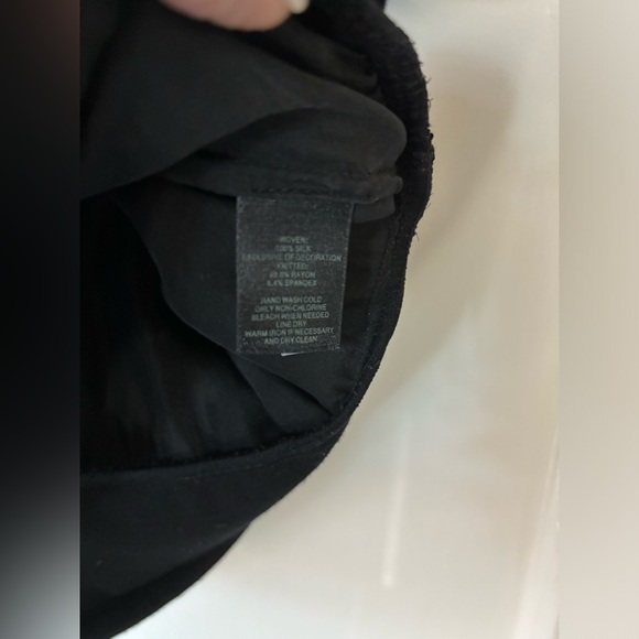 White House Black Market - Silk women’s XS  top blouse black Vneck boho - Picture 3 of 11